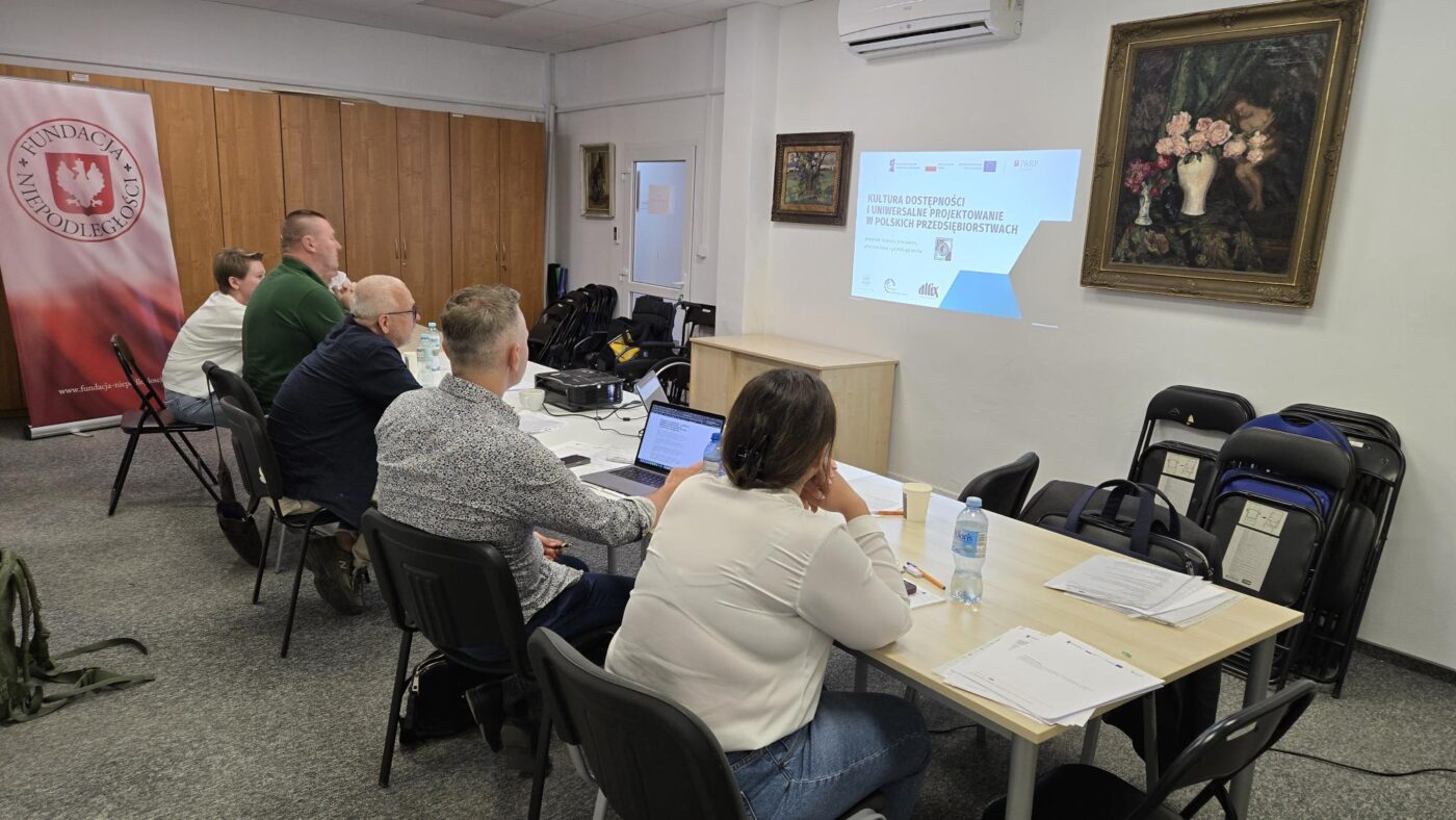 Uczestnicy projektu podczas szkolenia Altix sp. z o. o. Kliknij by powiększyć.